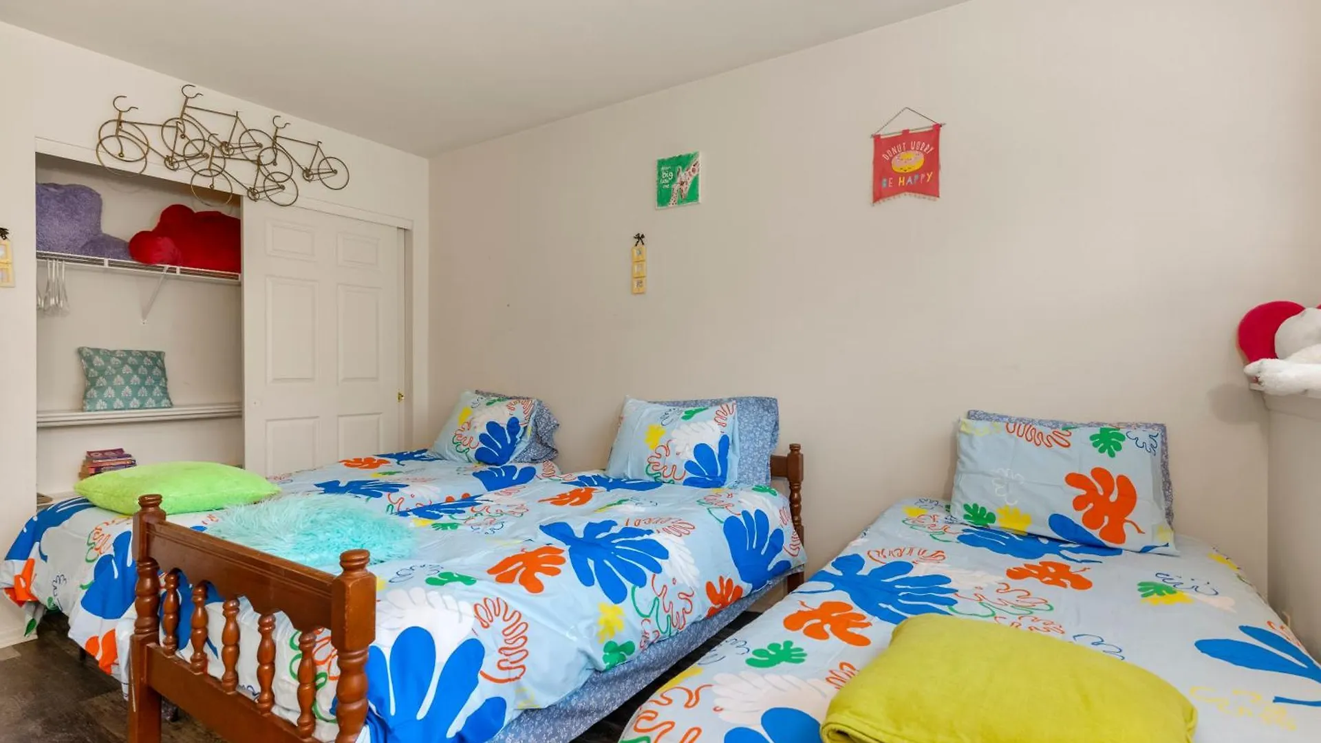 Holiday home Spacious Retreat With Serene Garden Sleeps Up To Eleven Olivette